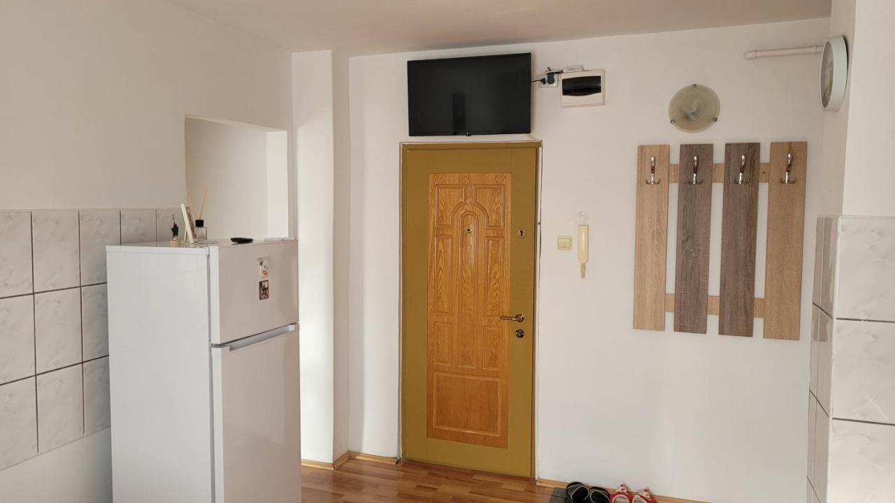 Apartament Yrm Apartment Сигишоара Екстериор снимка