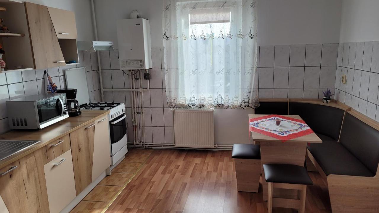 Apartament Yrm Apartment Сигишоара Екстериор снимка