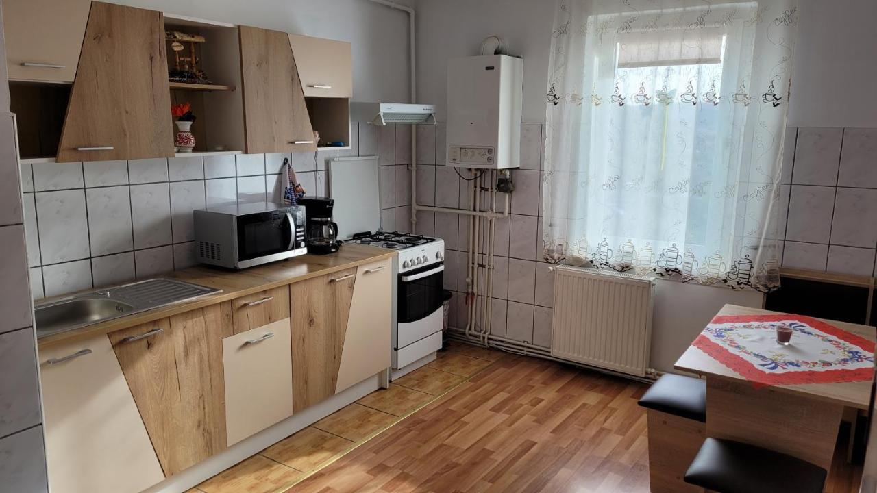 Apartament Yrm Apartment Сигишоара Екстериор снимка