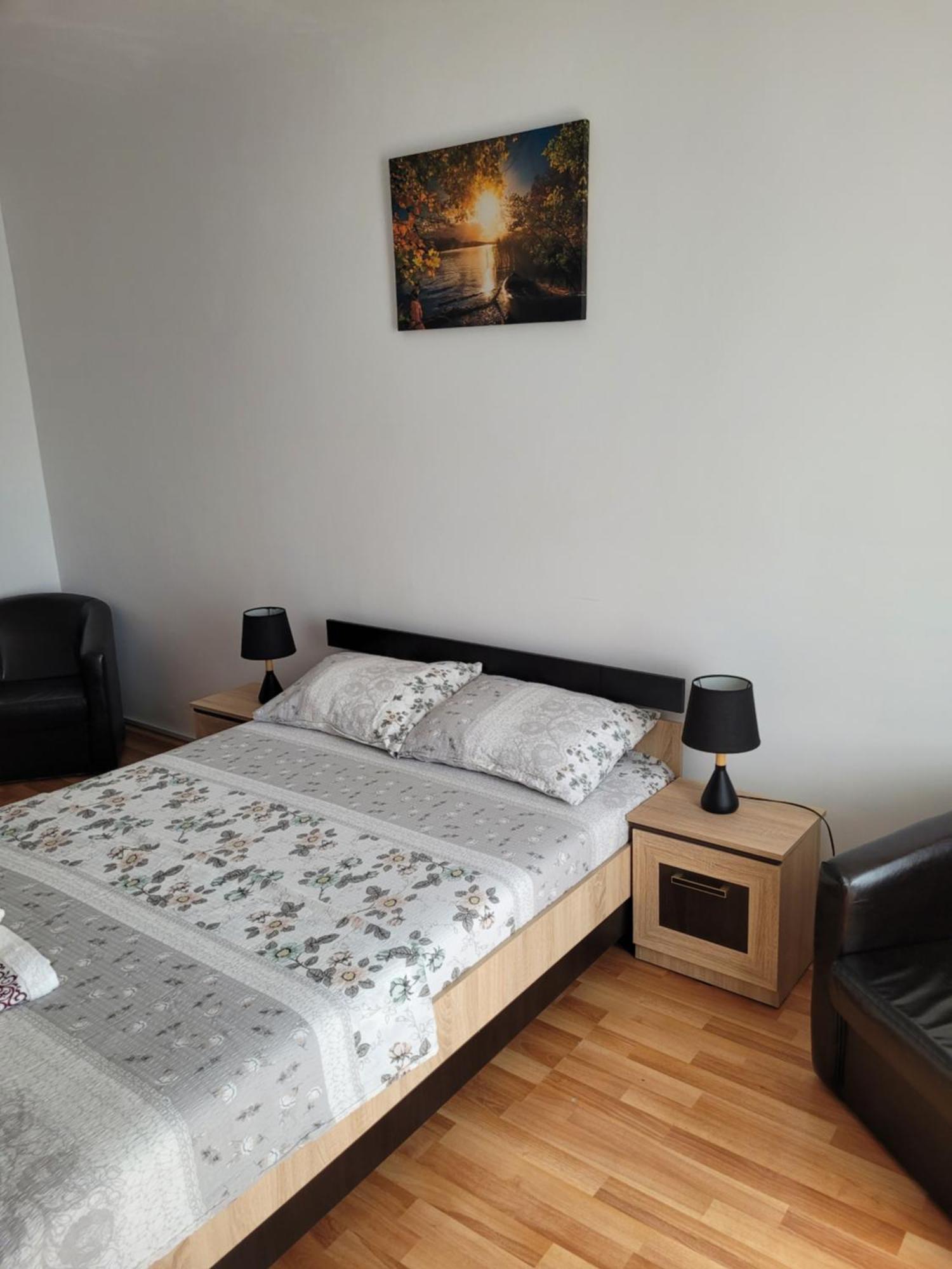 Apartament Yrm Apartment Сигишоара Екстериор снимка